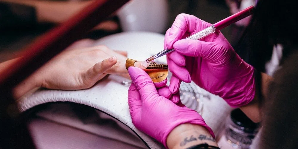 Gel-vs.-Acrylic-Nail-Extensions_-Choosing-the-Right-Option-for-You